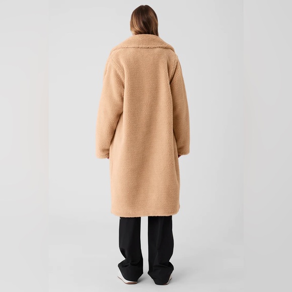 NWOT Alo Yoga Oversized Sherpa Trench - Picture 4 of 14